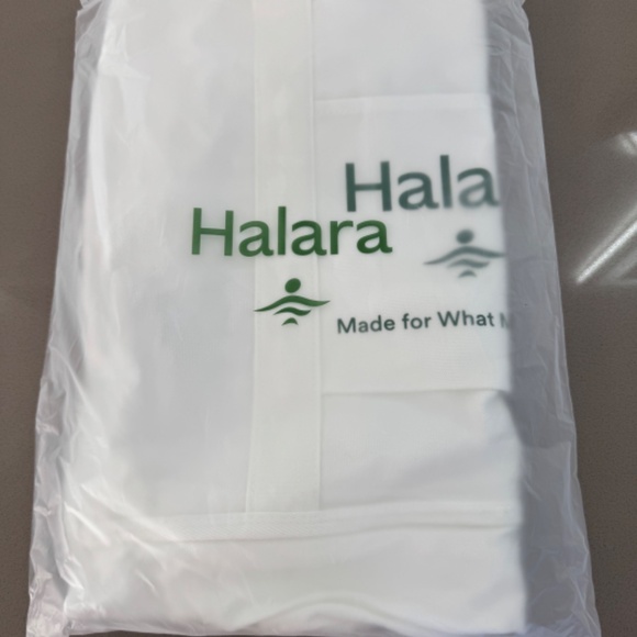 Halara White Canvas Tote Bag - Picture 3 of 5